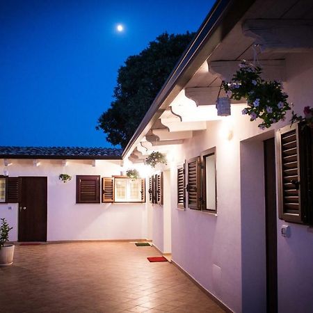 Masseria D'Aprile Кастеланета Екстериор снимка