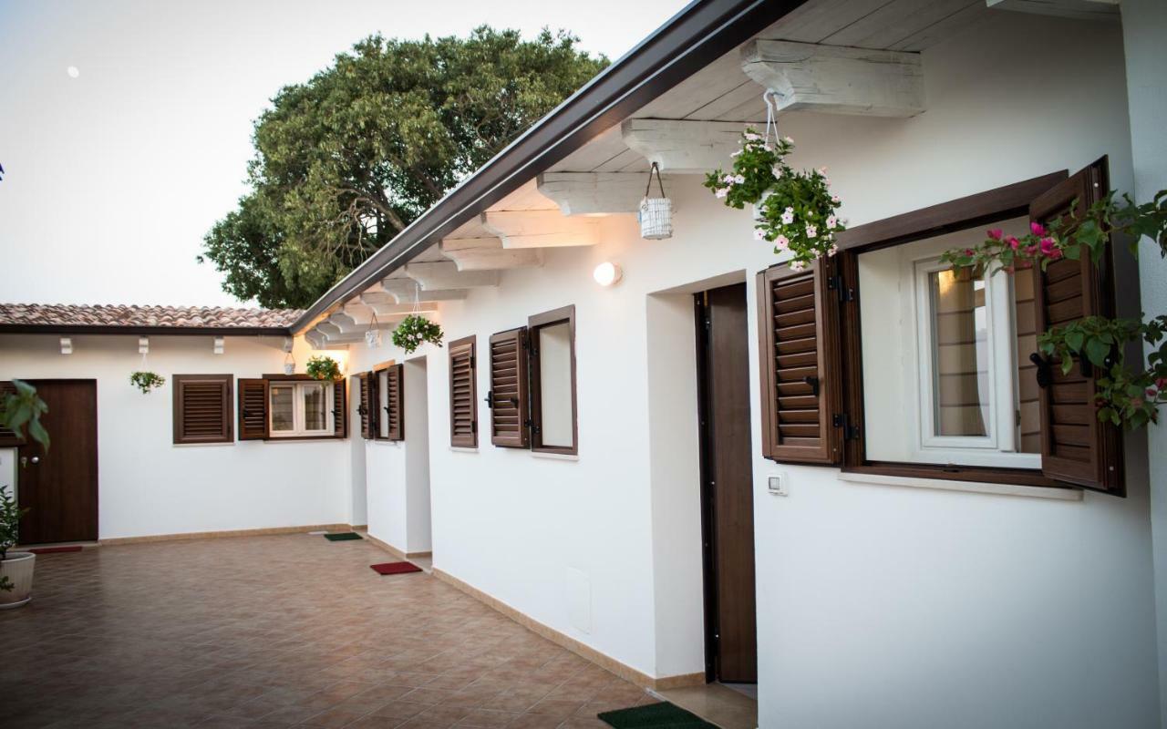 Masseria D'Aprile Кастеланета Екстериор снимка